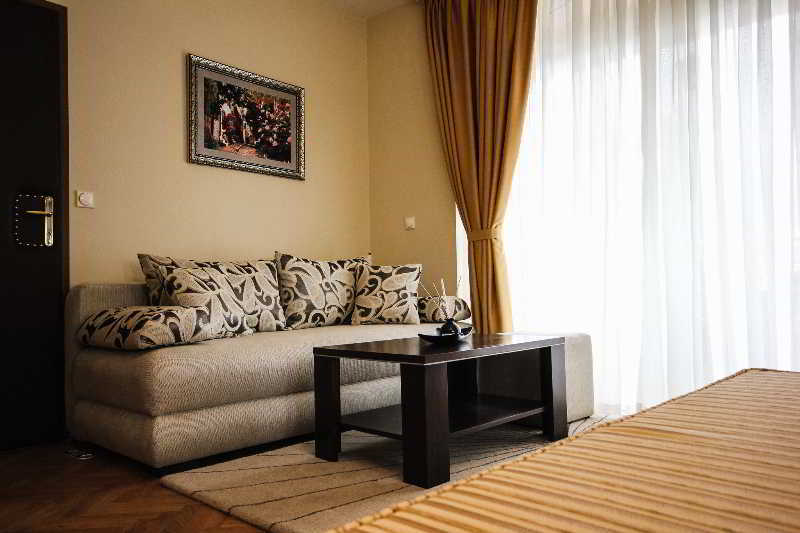 Hotel Villa Ragusa Скопье Экстерьер фото