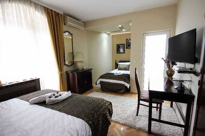 Hotel Villa Ragusa Скопье Экстерьер фото